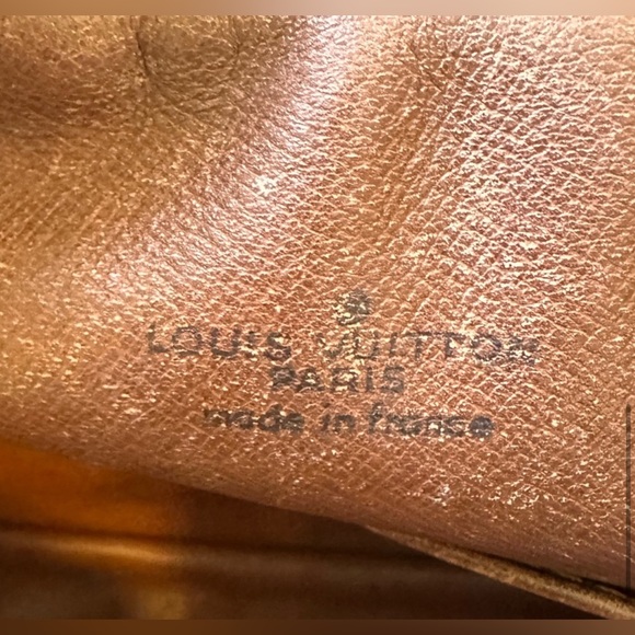LV Louis Vuitton Pouchette Toiletry Bag - Picture 7 of 11